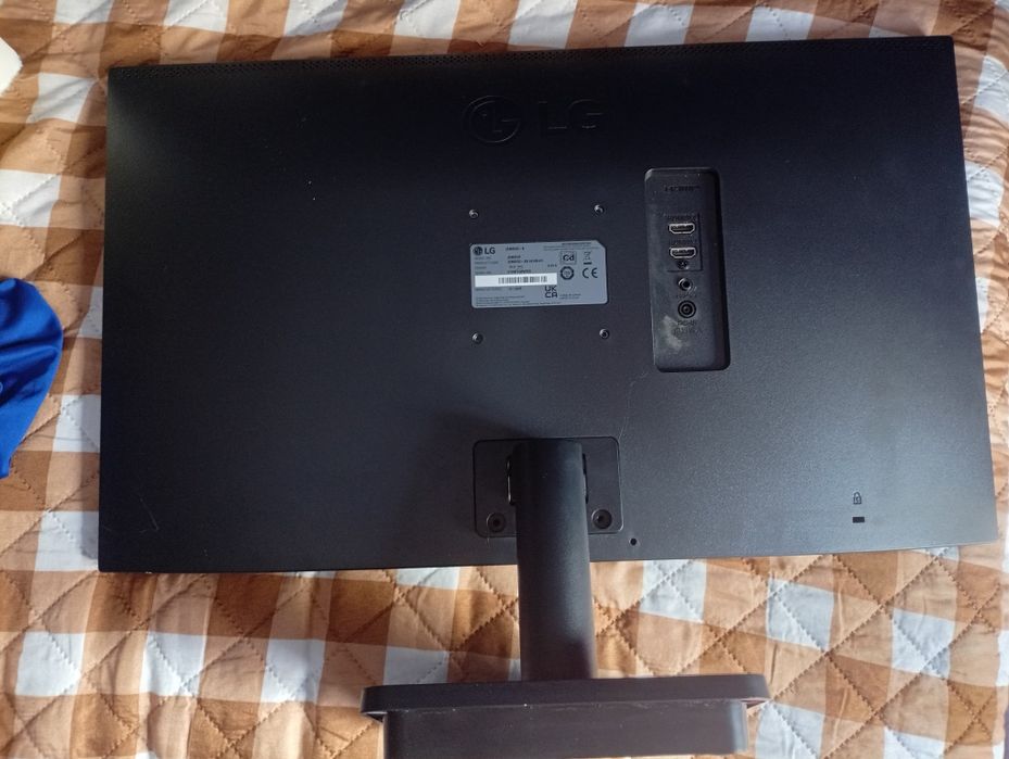 Monitor LG 25MS500-B ultrawide de 25 polegadas, ideal para trabalho, e