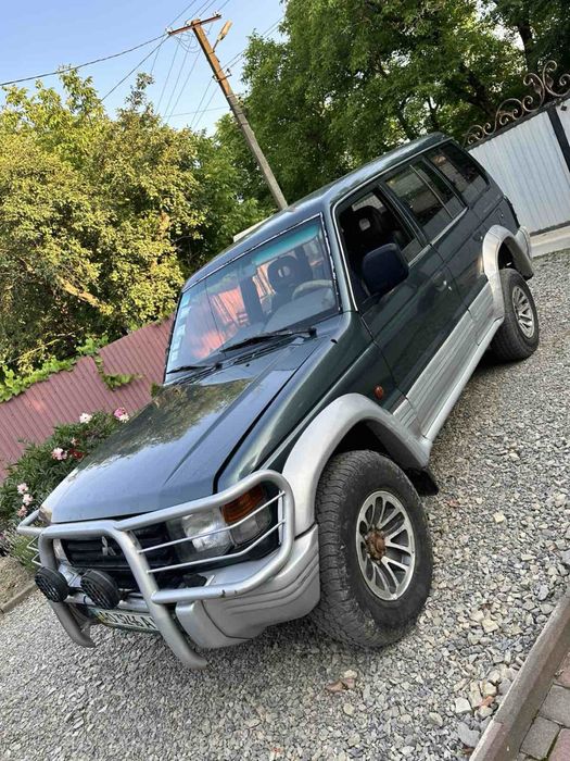 Mitsubishi Pajero 1993 дизель 2.5