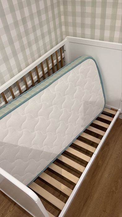Berço de Madeira Kinderkraft NICO multifuncional com 3 níveis de altura, convertível em cama júnior 120x60