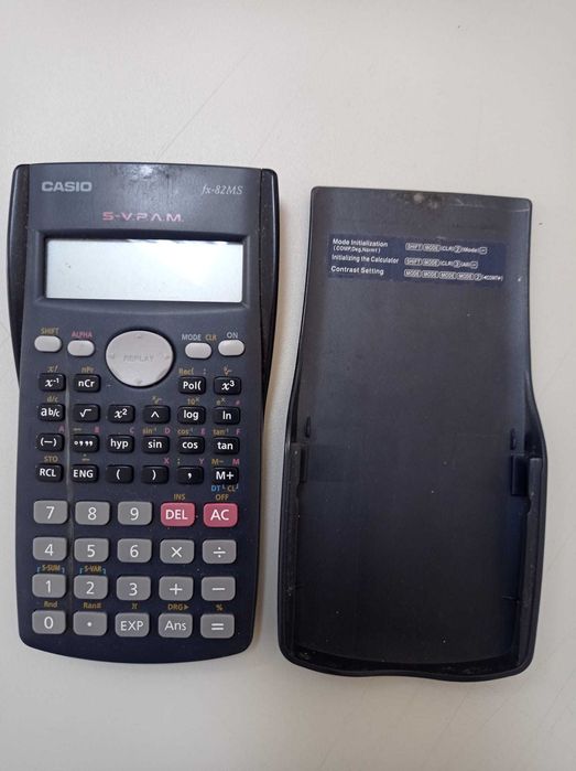 Calculadora CASIO FX-82MS
