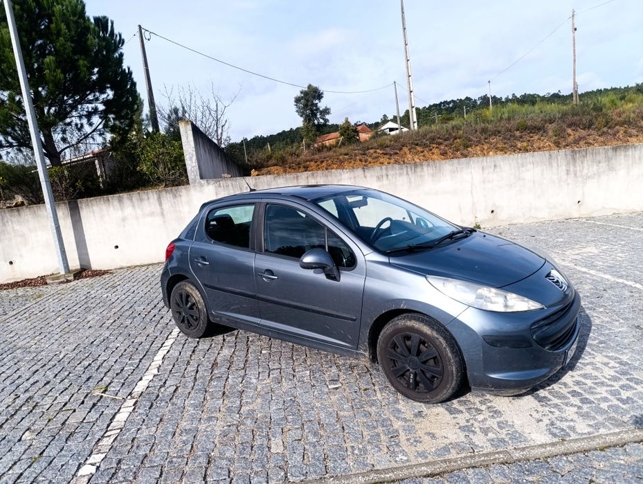 Peugeot 207    .