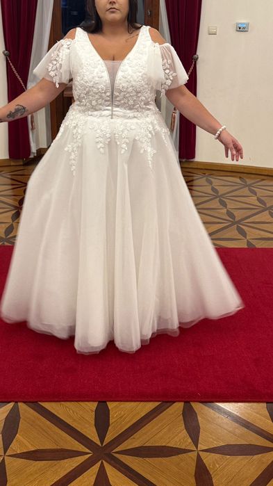 Suknia ślubna plus size