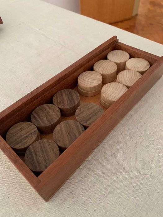 Jogo de Damas em Madeira Artesanal – Feito à Mão, Único e Elegante