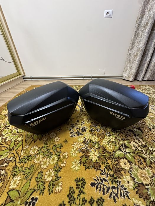 Продам бокові кофри Shad SH23