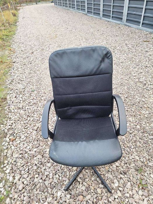 Fotel biurowy czarny