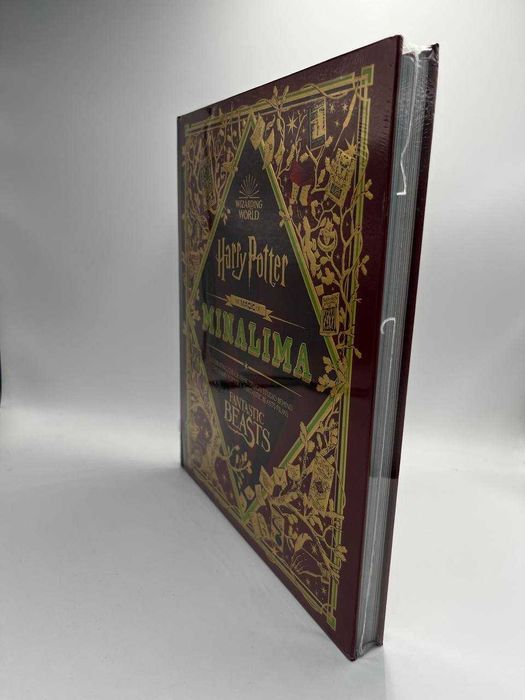 Книга Harry Potter & Fantastic Beasts Films: The Magic of MinaLima