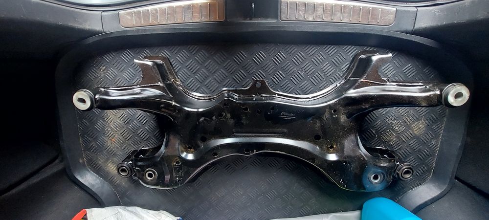 Belka sanki Toyota avensis t25