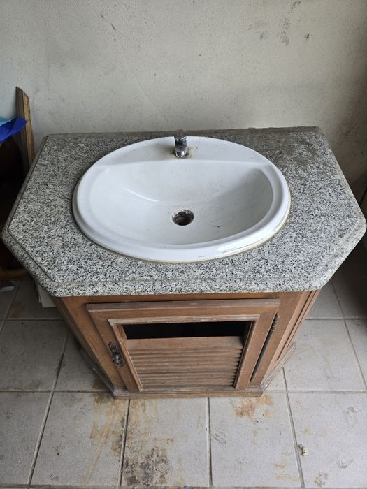 Móvel Casa de banho com mármore pio e lavatório