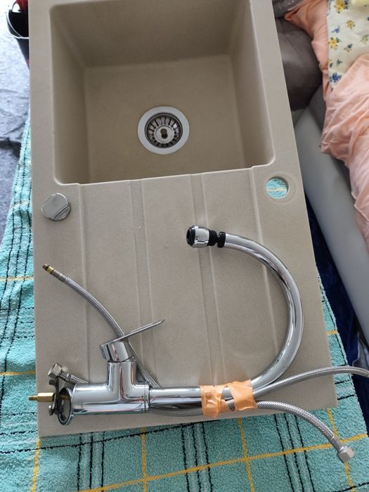 Zlewozmywak z baterią