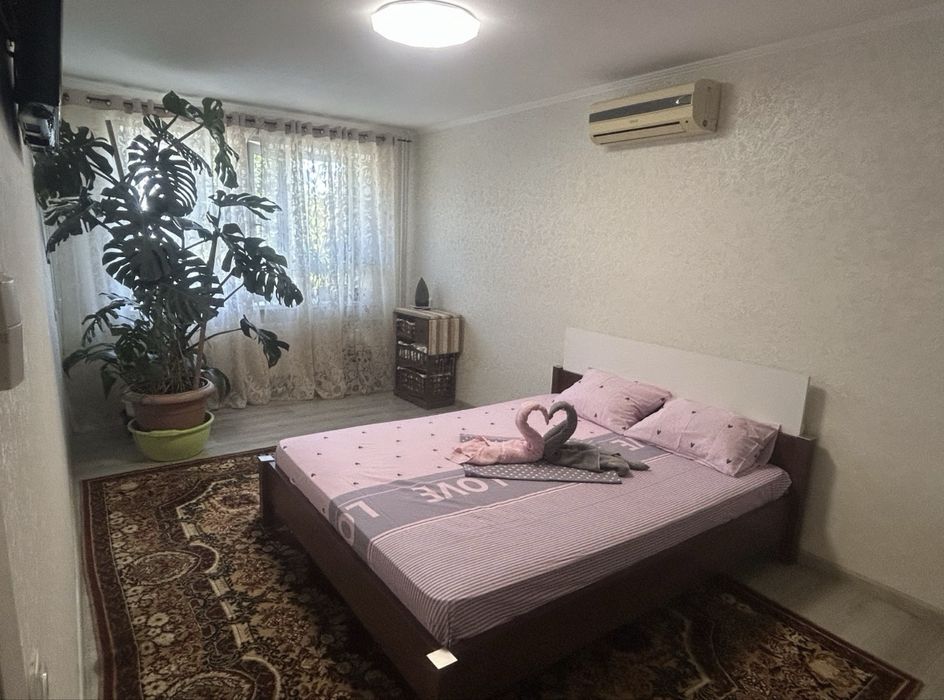 Подобово номери в гостьовому будинку та квартира