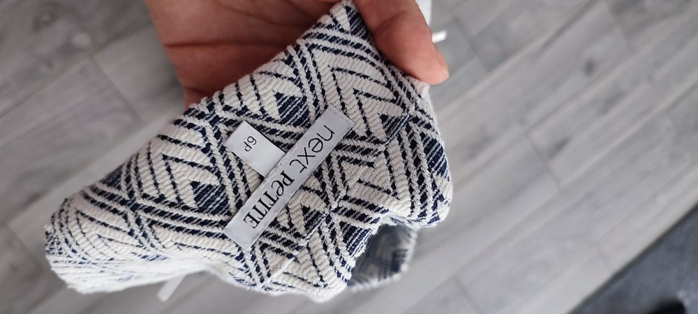 Elegancka sukienka Next Perite
