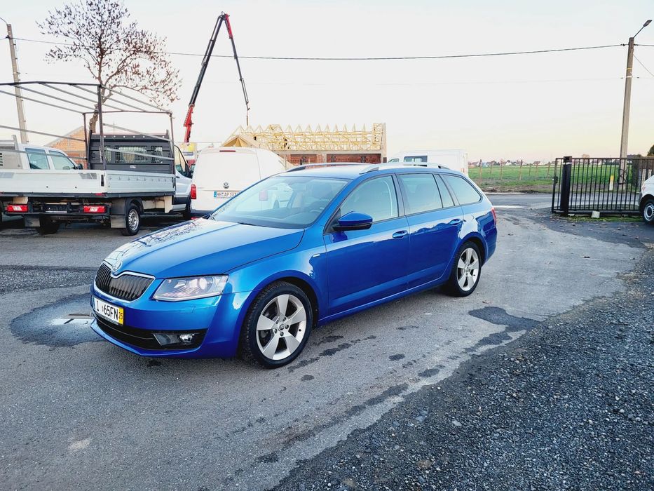 Skoda Octavia Octavia piekny kolor wersja joy ptzrebieg tylko 83000 km super stan