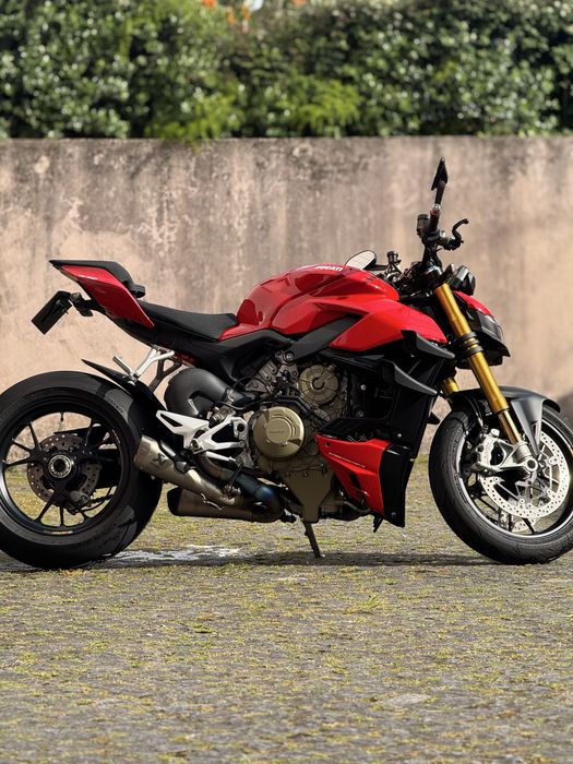 Ducati Streetfighter V4S