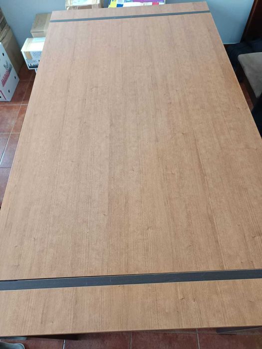 Mesa de jantar extensível Lourini 160/239cmx90cm e as 4 cadeiras