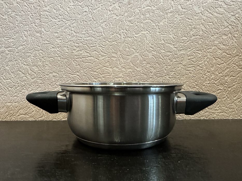 Кастрюля Livarno