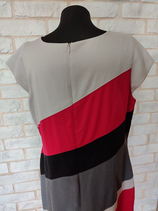 Sukienka BPC XXL 44 elegancka kolorowa