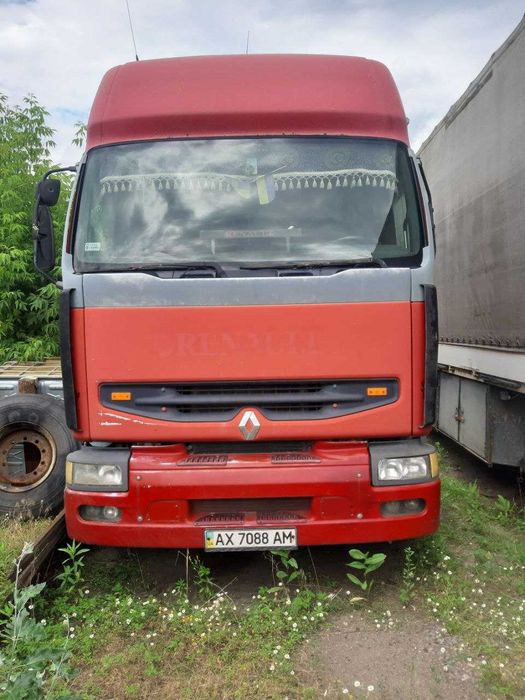 Автомобіль Renault Premium 385