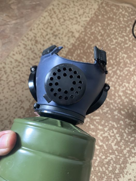 Продам противогаз новый розмер М