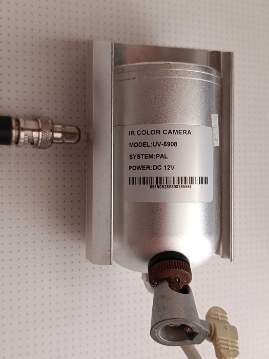 Box câmaras vigilância e monitor