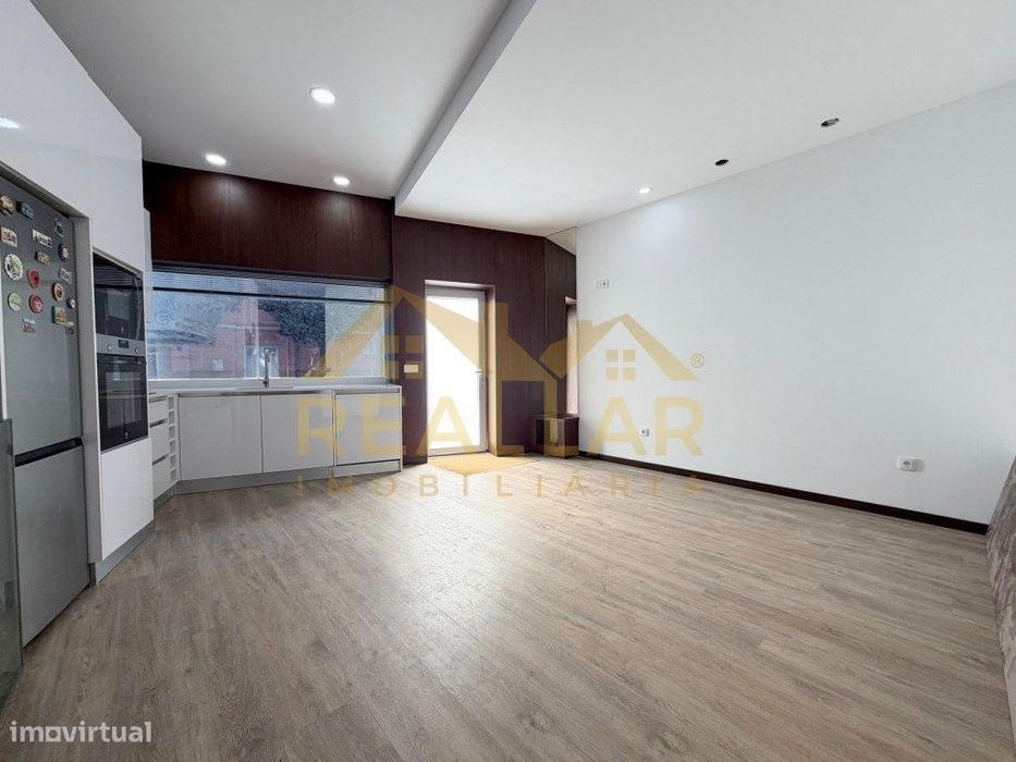 Apartamento Moderno a 50 metros da Praia - T1+1 de Design na Póvoa ...