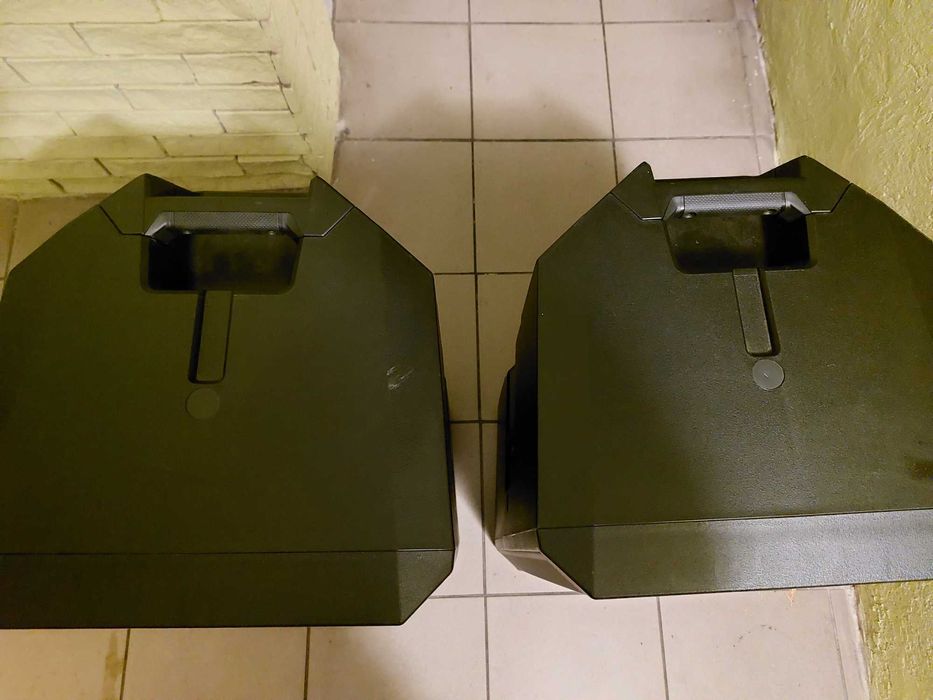 Kolumny RCF Art 915 A - zobacz !