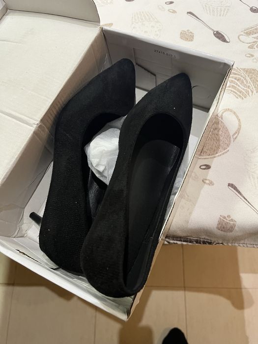 Sapatos novos pretos n39