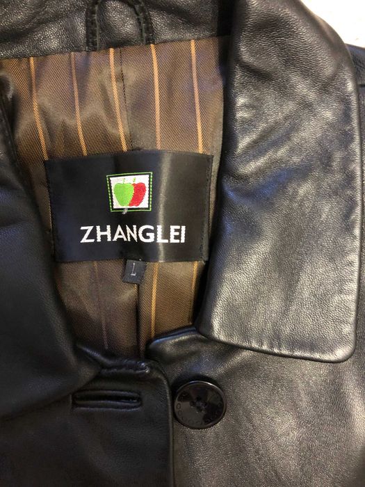 Шкіряний піджак жіночий.