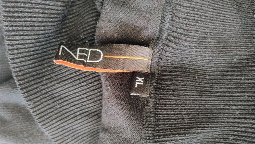 Czarny klasyczny szeroki golf damski rozmiar xl