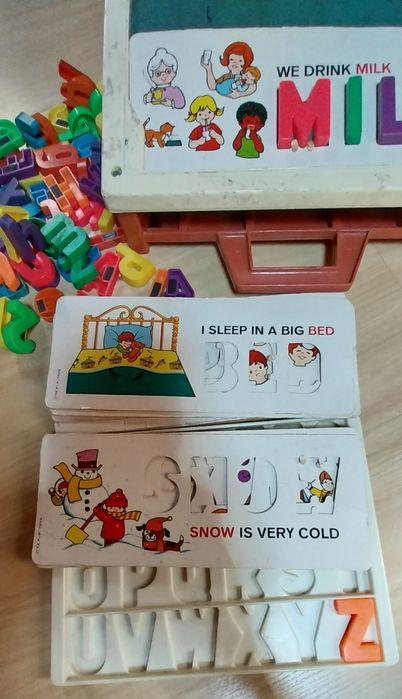 Brinquedo antigo Fisher Price School Days Desk