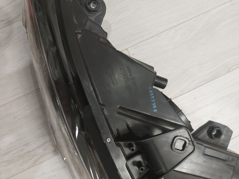 Фара на Ауді А3 8 v 2014