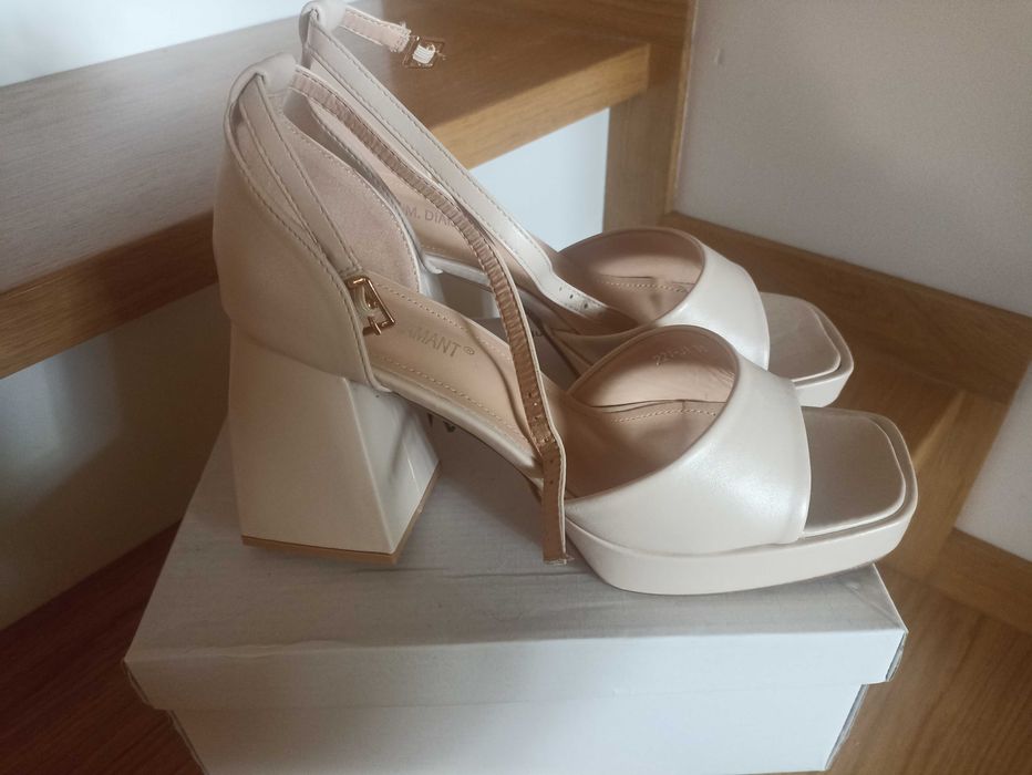 buty czółenka nowe 38