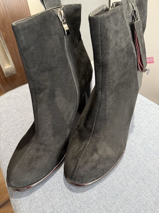 Демісезонні черевички сапожки 40 розмір