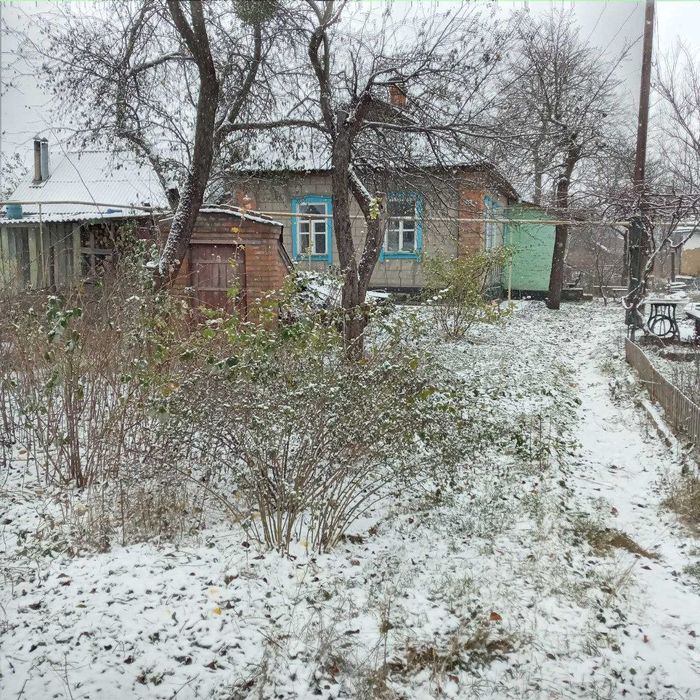 Продам 15 соток з будинком м. Ромны