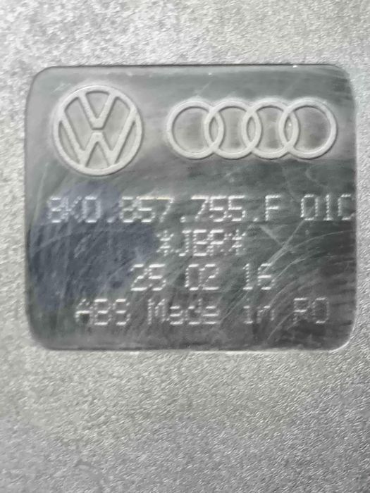 Encaixe de Cinto Frente Esquerdo AUDI A4 B8