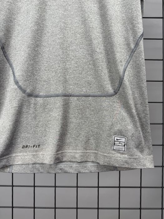 Чоловіча компресійна футболка Nike Pro Combat