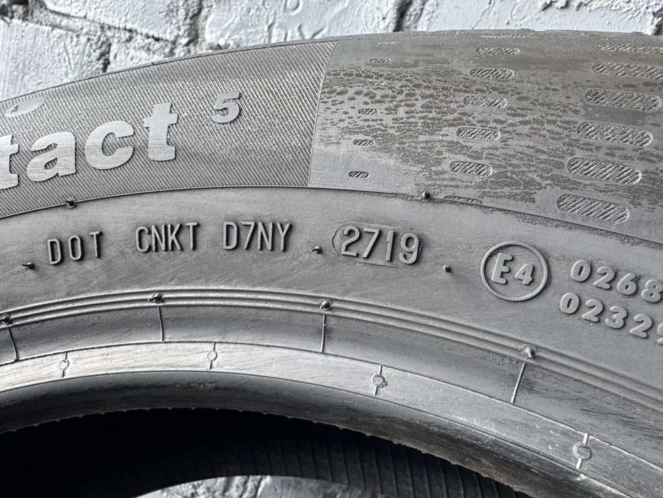 Літні шини Continental 215/60 R17