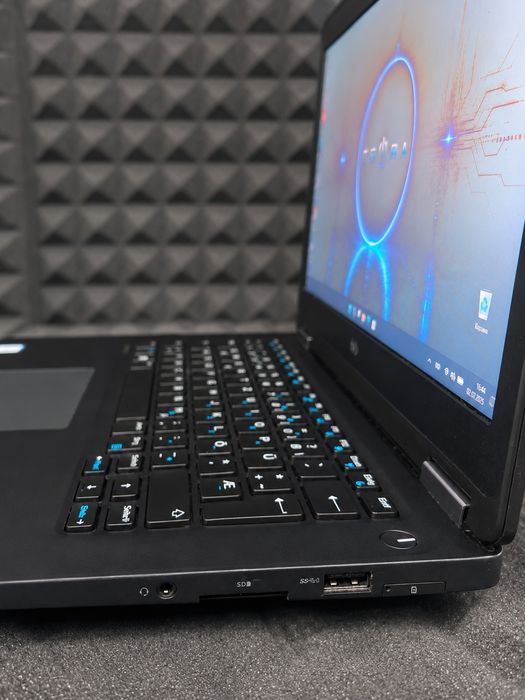 Dell Latitude E7270 / i5-6300U / 8GB RAM / SSD 256GB / Full HD / Батарея 6+ год