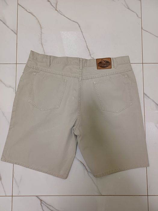 Проються класичні шорти чоловічі в гарному стані привезені з Німеччини