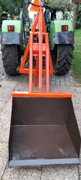 Carregador traseiro para trator (forquilha)