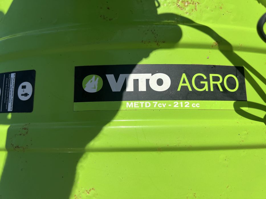 Moto enxada Vito 7cv com muito pouco uso