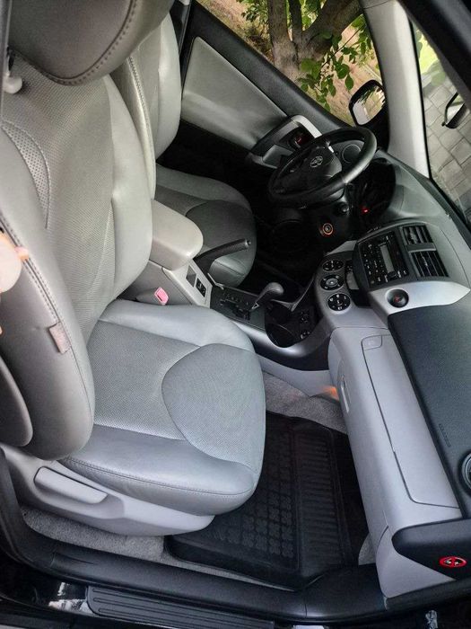 Toyota RAV4 2007 Lux Edition