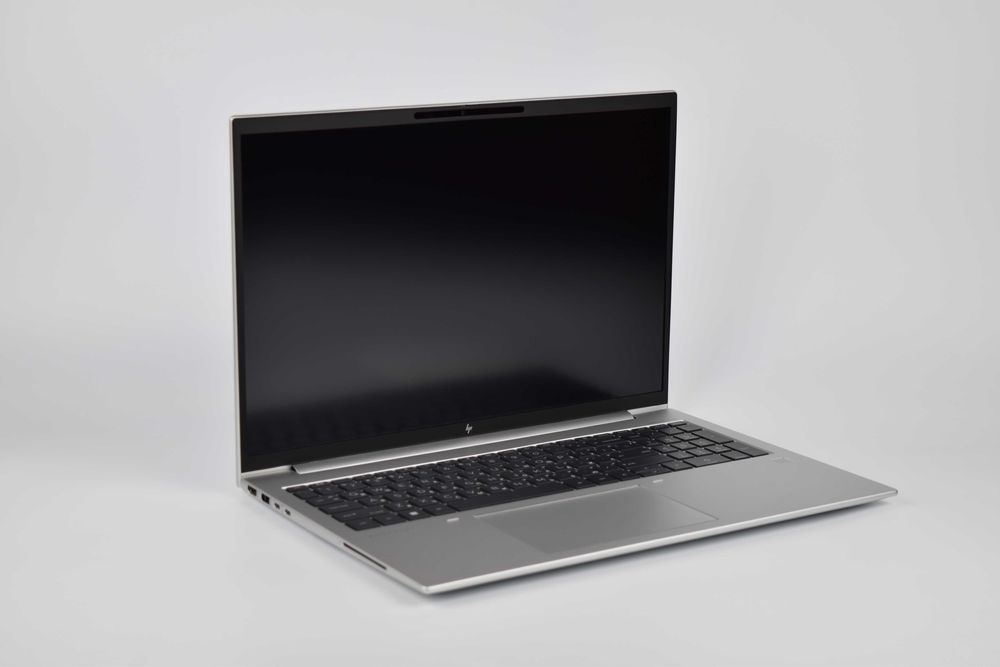 HP EliteBook 860 G9 i7-1260P 32 гб ssd 1 тб 16" IPS 1920x1200 Ноутбук