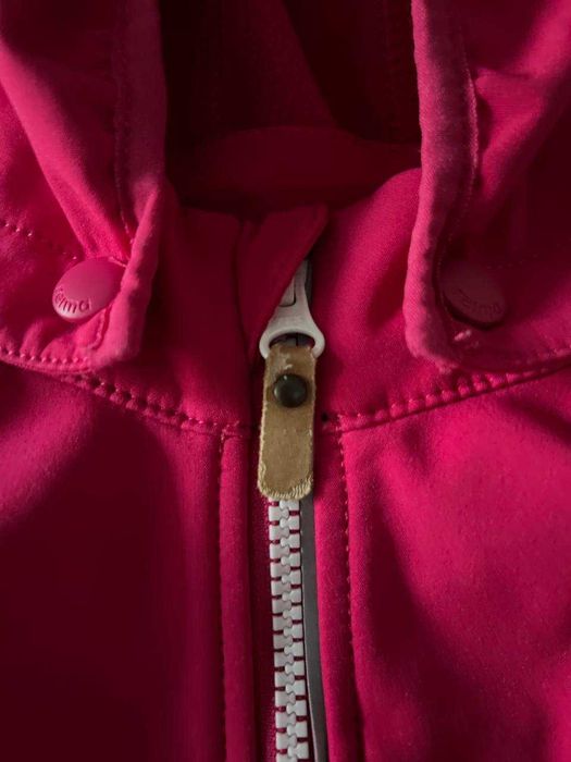 Продаю демісезонну куртку Reima Softshell Vantti для дівчинки.
