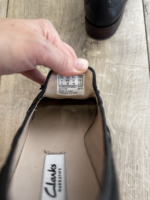 Шкіряні лофери Clarks