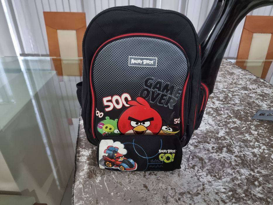 Mochila + estojo Angry Birds