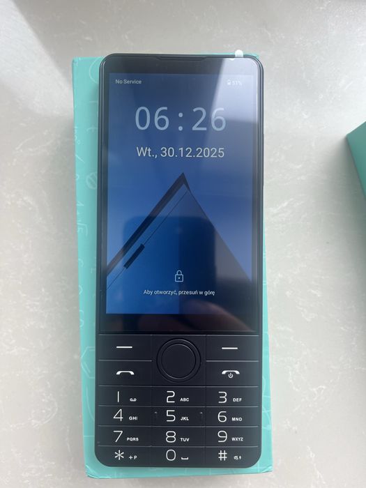 Nietrafiony prezent - smartfon z klawiaturą dla seniora Doov R70 ...
