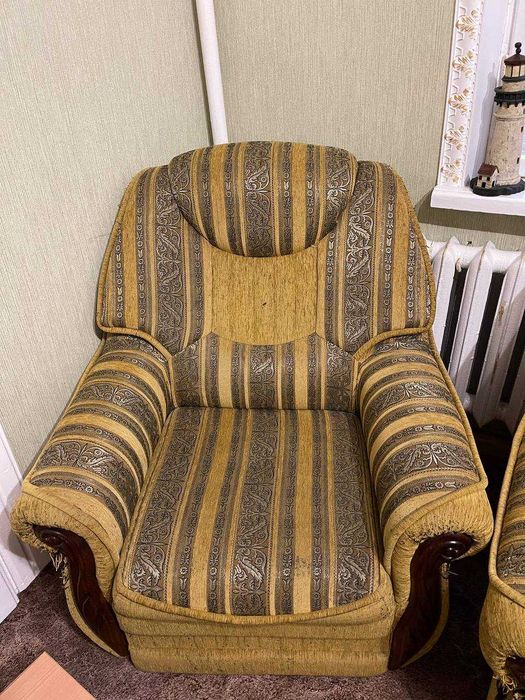 Диван розкладний з кріслами. Самовивіз