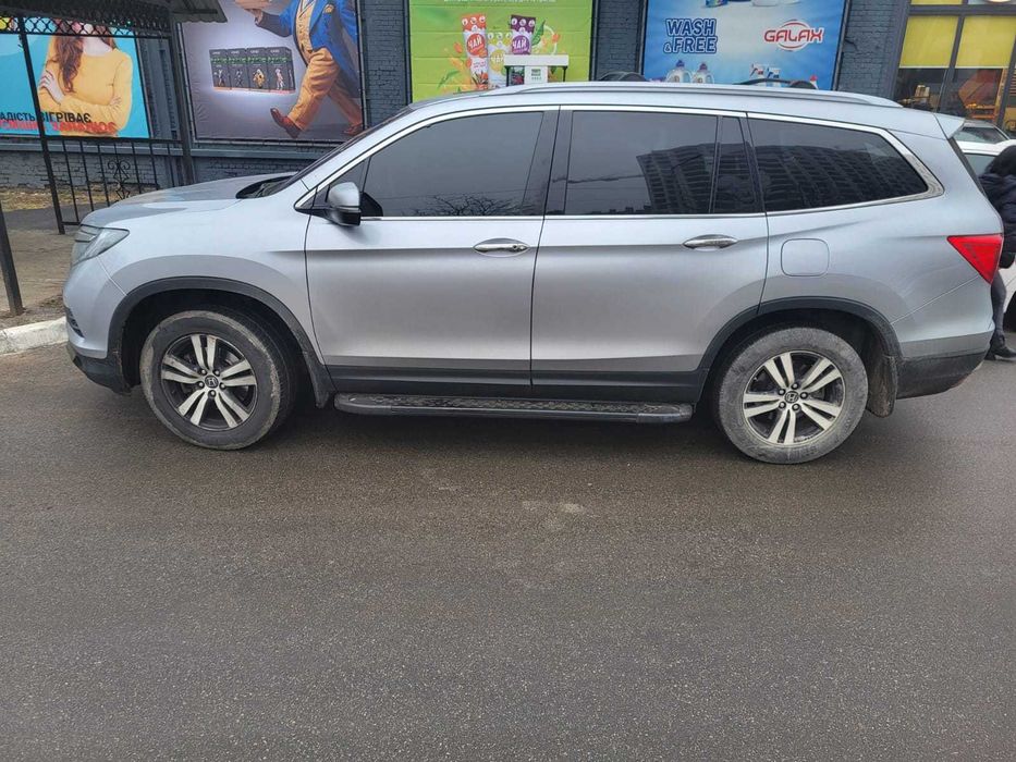 Продам авто Honda Pilot офіційна в гарному доглянутому стані