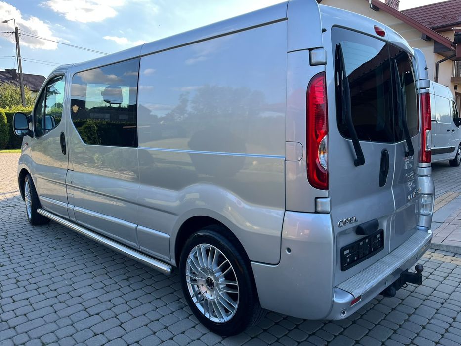 Opel Vivaro Long 2.0 DCI 114 KM Holenderka-6-osób,Klima Tempomat Alufelgi 18-Cali-Borbet 2010r stan bdb Zarejestrowany.