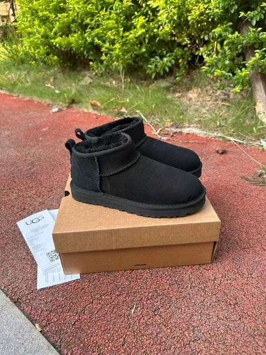 UGG Classic Mini Boots Black r.36